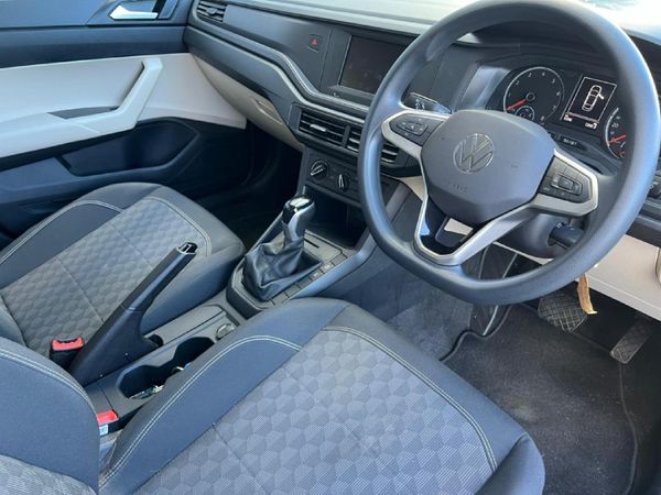 2026-Volkswagen-Polo-16-Classic-Auto image:5