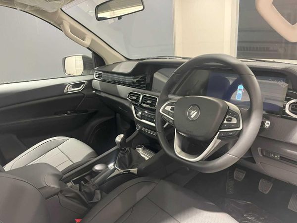 2026-Foton-Tunland-20T-G7-TLX-4x4-Single-Cab image:10