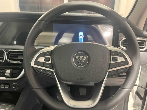 2026-Foton-Tunland-20T-G7-TLX-4x4-Single-Cab image:11