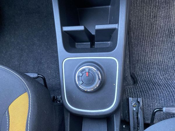 2025-Renault-Kwid-10-Climber-Auto image:11