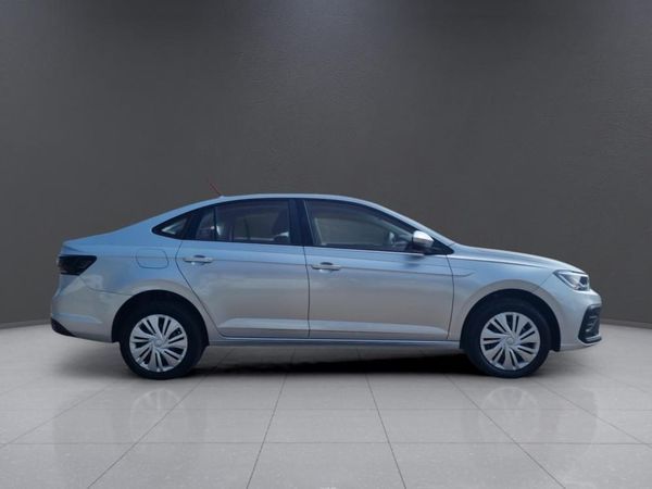 2025-Volkswagen-Polo-16-Classic-Auto image:7