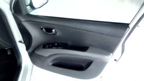 2018-Hyundai-i10-11-GLS-Motion image:8
