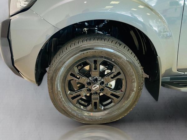 2026-Nissan-Navara-25DDTi-Stealth-4x4-Auto image:5