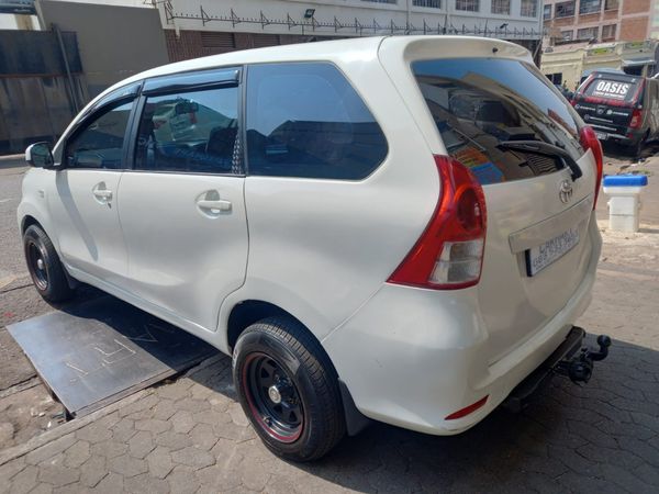 2014-Toyota-Avanza-15-SX image:4