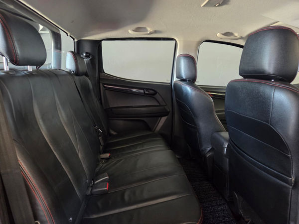 2021-Isuzu-D-Max-250-HO-X-Rider-Auto-Double-Cab image:13