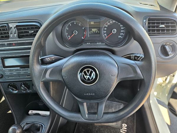 2022-Volkswagen-Polo-Vivo-14-Comfortline-5-dr image:17