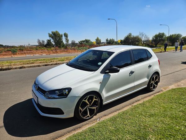 2022-Volkswagen-Polo-Vivo-14-Comfortline-5-dr image:6