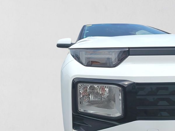 2025-Hyundai-Exter-12-Premium-Auto image:8