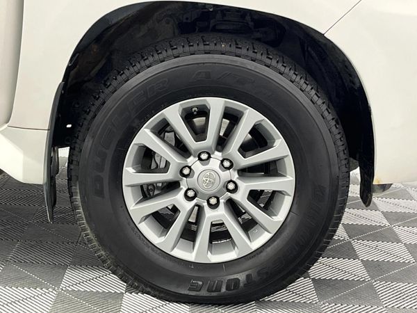 2019-Toyota-Land-Cruiser-Prado-30-D-VX-L-Auto image:5