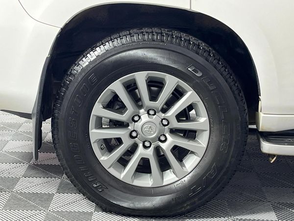 2019-Toyota-Land-Cruiser-Prado-30-D-VX-L-Auto image:7