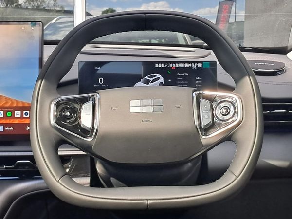 2026-Geely-E5-EM-i-Apex-Phev image:9