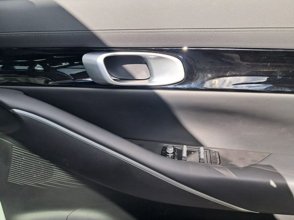 2026-Geely-E5-EM-i-Apex-Phev image:18
