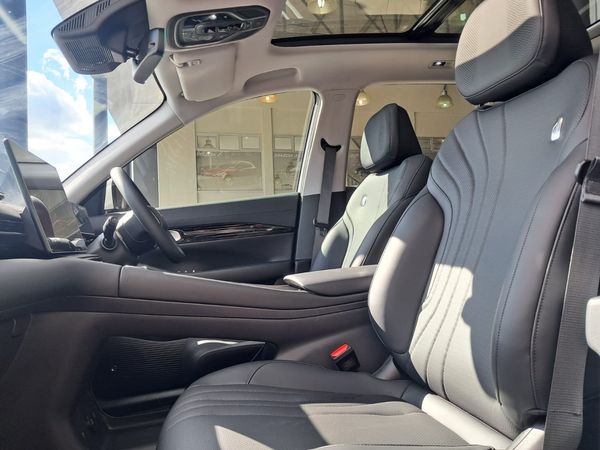 2026-Geely-E5-EM-i-Apex-Phev image:19