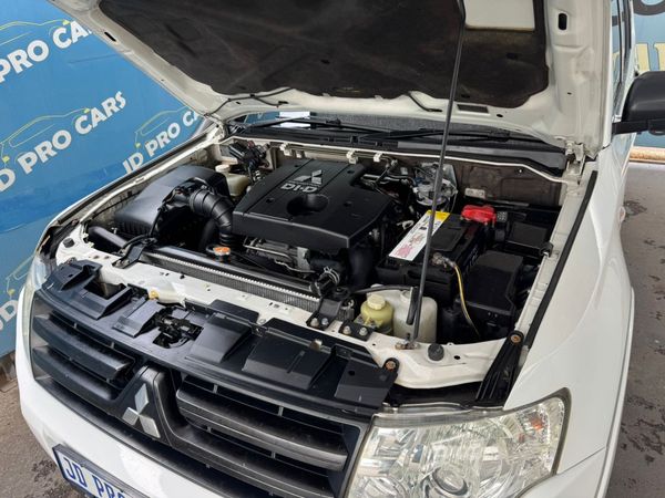 2012-Mitsubishi-Pajero-32-Di-Dc-GLX-Auto image:15