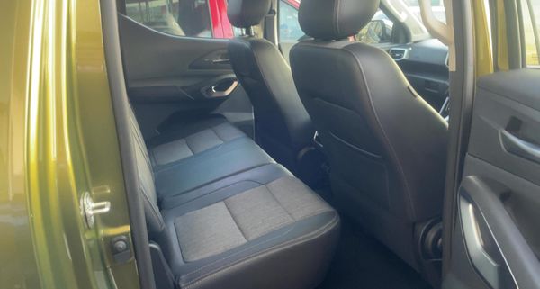 2026-Peugeot-Landtrek-19D-Allure-Double-Cab-Auto image:13