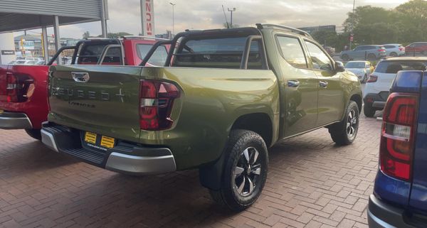 2026-Peugeot-Landtrek-19D-Allure-Double-Cab-Auto image:2