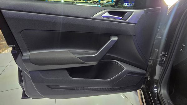 2018-Volkswagen-Polo-10-TSi-Comfortline image:13