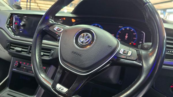 2018-Volkswagen-Polo-10-TSi-Comfortline image:15
