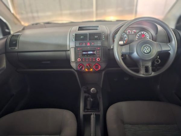 2017-Volkswagen-Polo-Vivo-GP-14-Trendline image:6