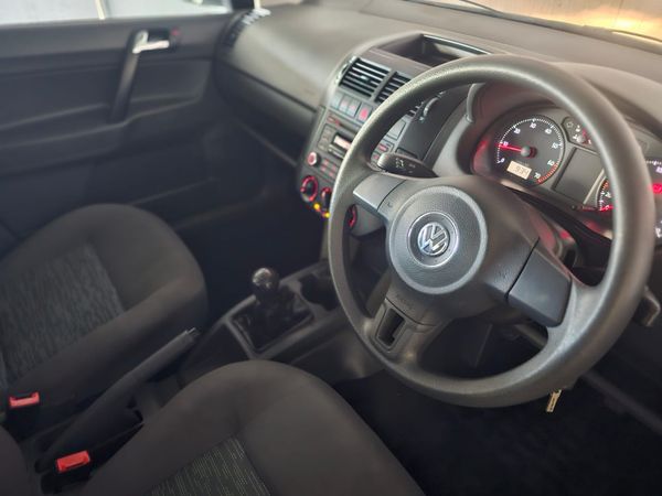 2017-Volkswagen-Polo-Vivo-GP-14-Trendline image:7