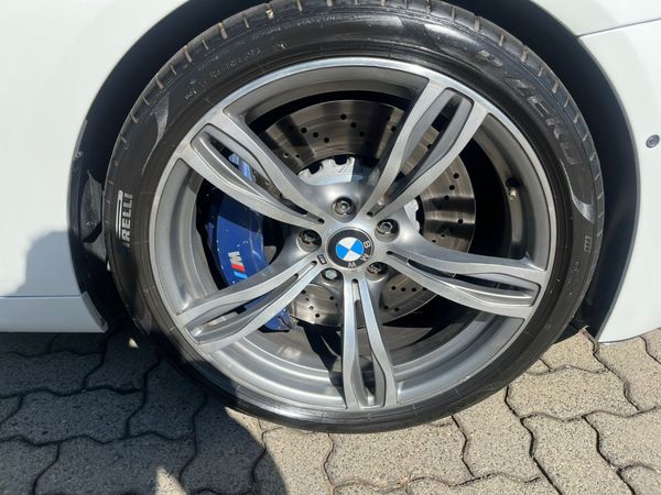 2013-BMW-M6-Coupe image:14