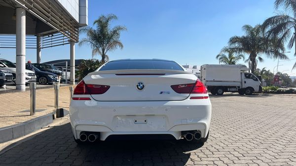 2013-BMW-M6-Coupe image:1
