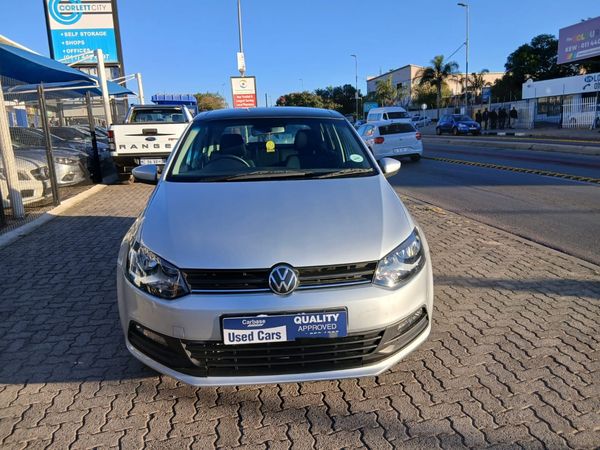 2013-Volkswagen-Polo-Vivo-16-Trendline-5-dr image:1