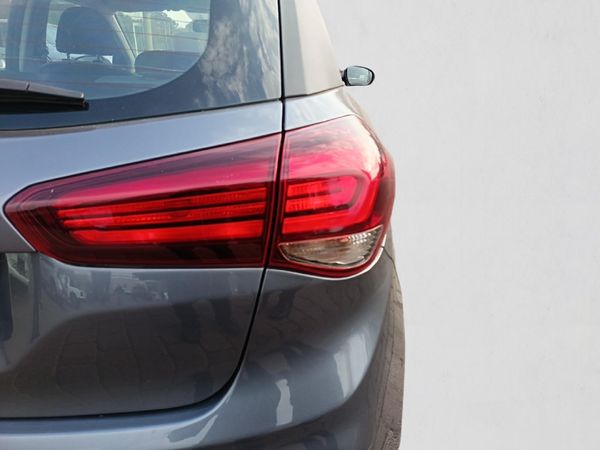 2020-Hyundai-i20-12-Motion image:11