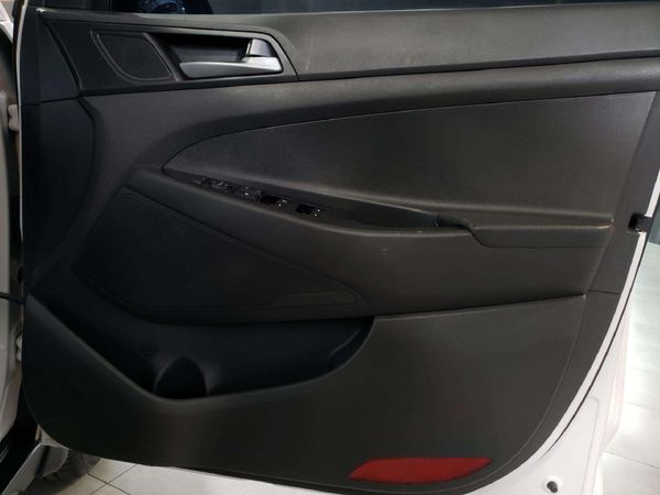 2017-Hyundai-Tucson-20-Premium-Auto image:10