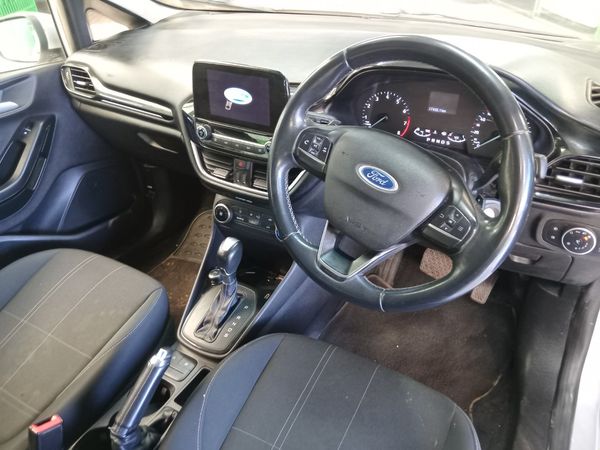 2018-Ford-Fiesta-10-EcoBoost-Trend-Auto-5-dr image:5