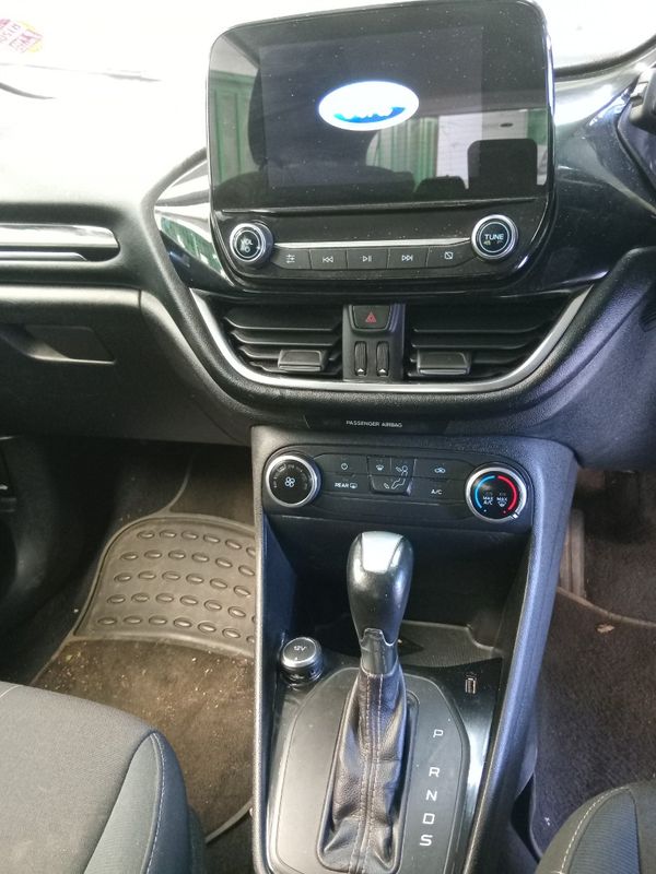 2018-Ford-Fiesta-10-EcoBoost-Trend-Auto-5-dr image:7