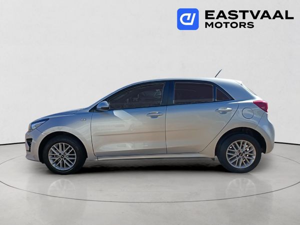 2021-Kia-Rio-12-LS-5-dr image:3