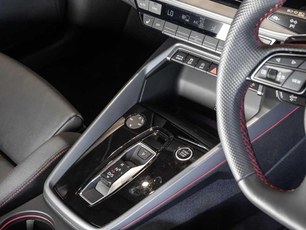 2025-Audi-A3-35-TFSI-Black-Edition-Auto image:21