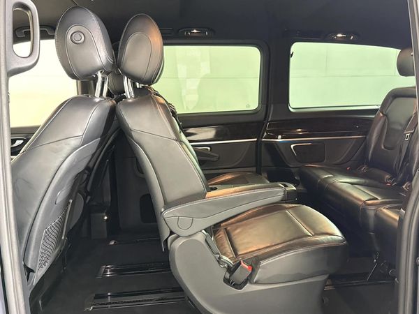 2019-Mercedes-Benz-V-Class-V-250d-Avantgarde-Auto image:3