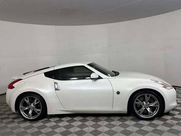 2009-Nissan-370Z-Coupe-Auto image:14