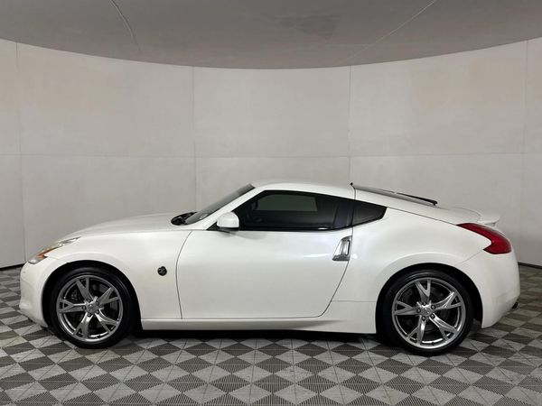 2009-Nissan-370Z-Coupe-Auto image:16