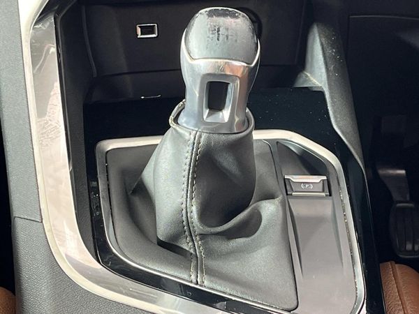 2018-Peugeot-3008-20-HDi-Active image:10
