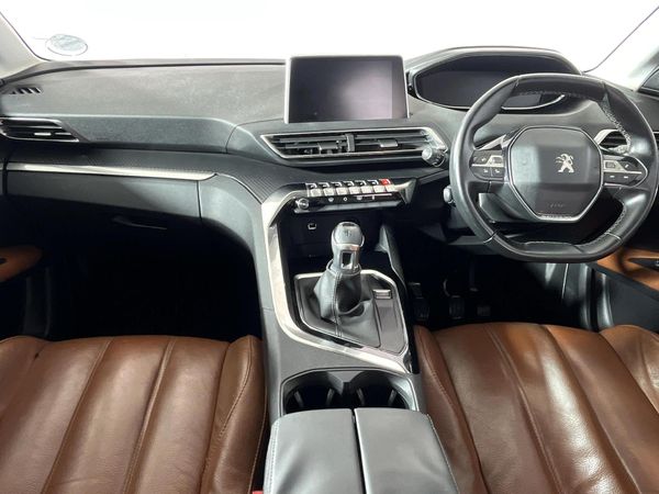 2018-Peugeot-3008-20-HDi-Active image:1