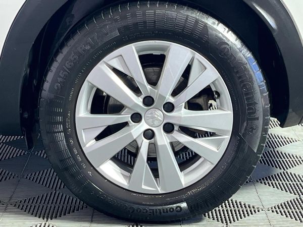 2018-Peugeot-3008-20-HDi-Active image:6