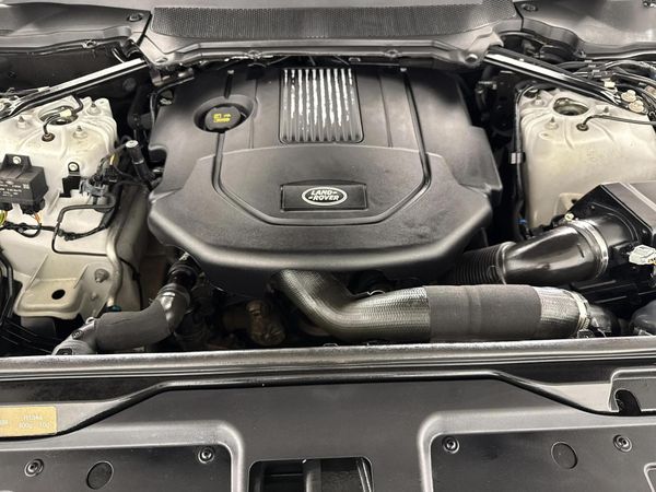 2019-Land-Rover-Discovery-30-TD6-SE image:12