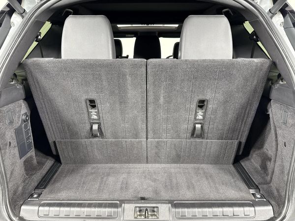 2019-Land-Rover-Discovery-30-TD6-SE image:13