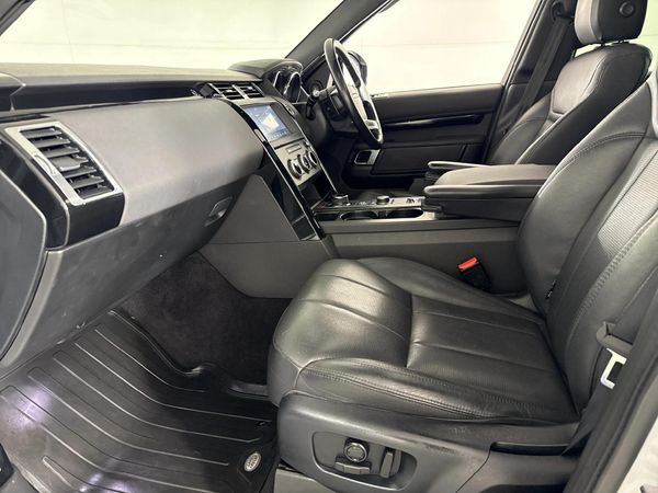 2019-Land-Rover-Discovery-30-TD6-SE image:8