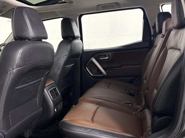 2025-Mahindra-Scorpio-N-22D-4X4-Auto-Z8 image:3