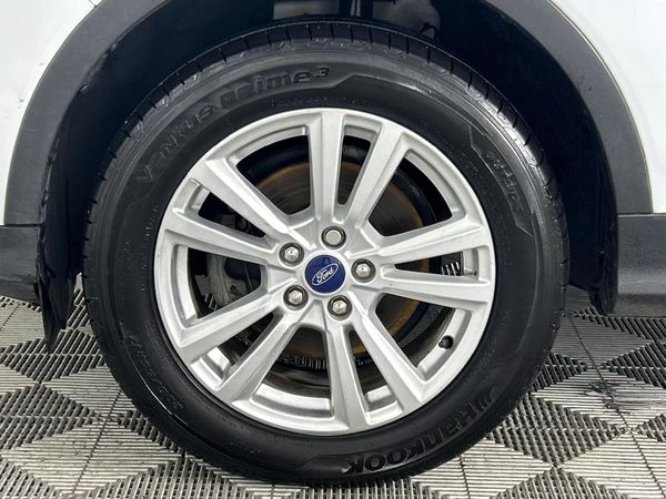 2020-Ford-Kuga-15-EcoBoost-Trend image:3