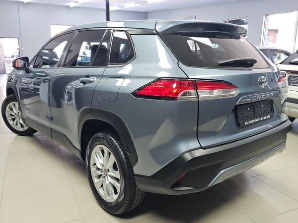 2023-Toyota-Corolla-Cross-18-XI image:6