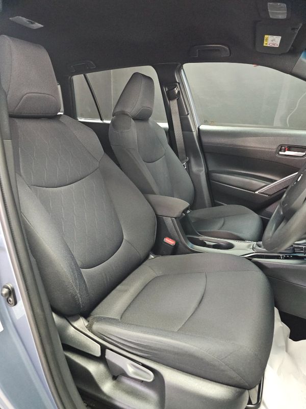 2023-Toyota-Corolla-Cross-18-XI image:8