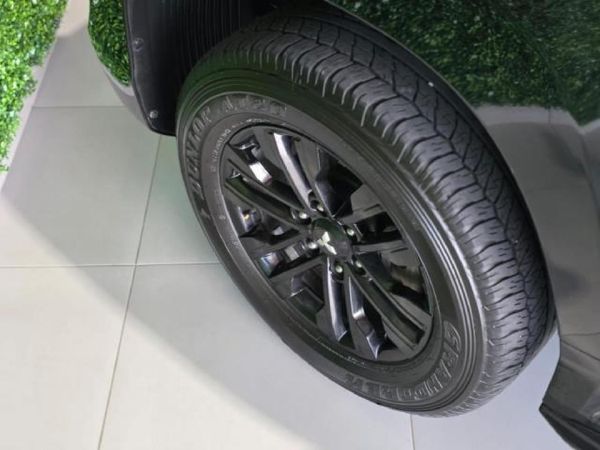 2023-Mitsubishi-Pajero-Sport-24D-Auto image:6