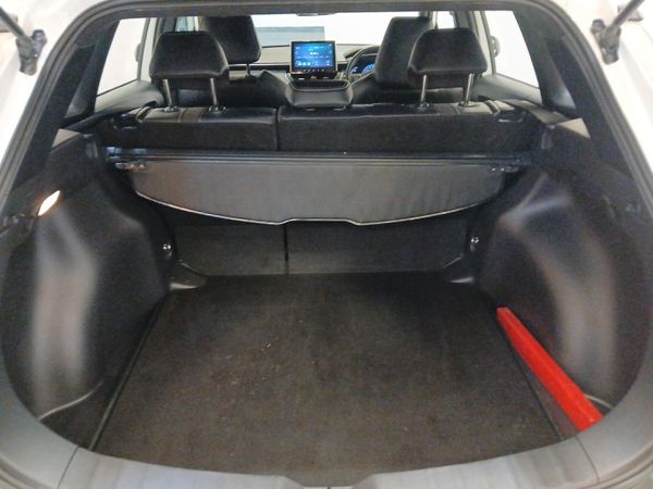 2025-Toyota-Corolla-Cross-18-XS image:17