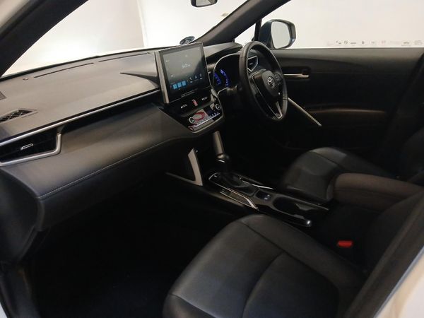 2025-Toyota-Corolla-Cross-18-XS image:6