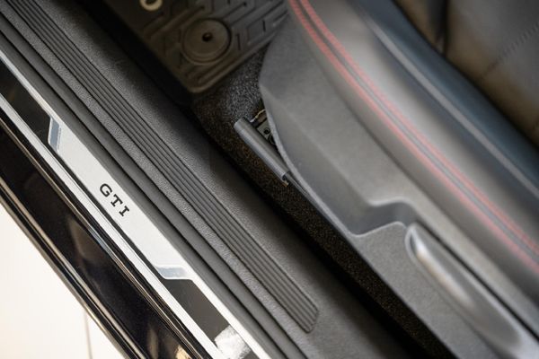 2023-Volkswagen-Polo-20-GTI-Auto-147kW image:14